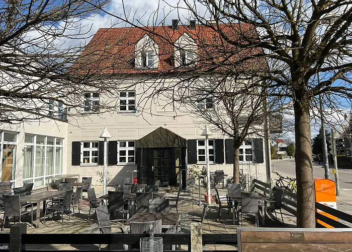 Upper-house Goldener Hirsch Aystetten